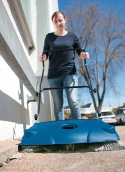 SCHEPPACH - S700 - Balayeuse Mécanique - Largeur 700 Mm - Bac 16 Litres -Outils Scheppach SCHEPPACH S700 Balayeuse mecanique Largeur 700 mm Bac 16