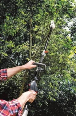 Scheppach - MFH3300-4P Outil Multi-fonction 4 En 1 Moteur 2 Temps De 51,7 Cm³ (Coupe-bordure, Débroussailleuse, Taille-haie, élagueuse) 10 Scheppach - MFH3300-4P Outil Multi-fonction 4 En 1 Moteur 2 Temps De 51,7 Cm³ (Coupe-bordure, Débroussailleuse, Taille-haie, élagueuse) -Outils Scheppach Scheppach MFH3300 4P Outil Multi fonction 4 en 1 Moteur