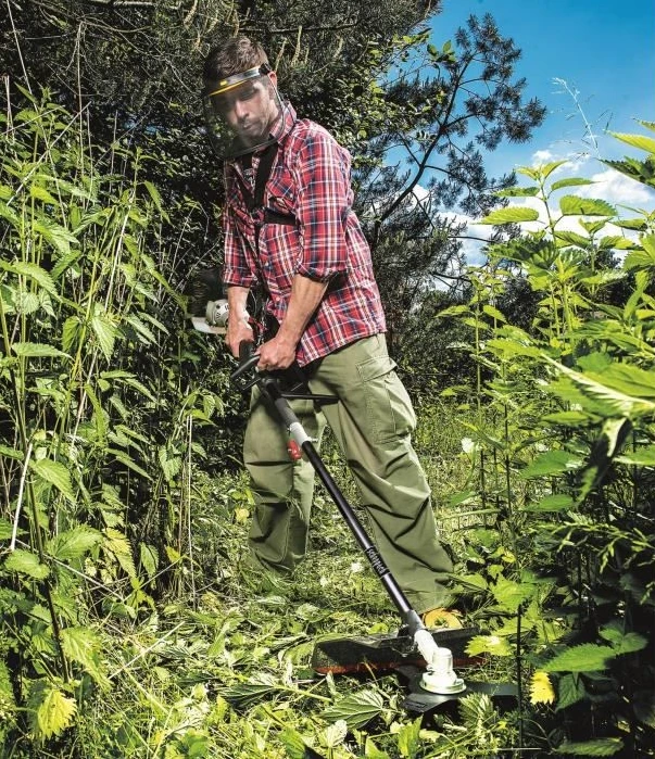 Scheppach - MFH3300-4P Outil Multi-fonction 4 En 1 Moteur 2 Temps De 51,7 Cm³ (Coupe-bordure, Débroussailleuse, Taille-haie, élagueuse) 5 Scheppach - MFH3300-4P Outil Multi-fonction 4 En 1 Moteur 2 Temps De 51,7 Cm³ (Coupe-bordure, Débroussailleuse, Taille-haie, élagueuse) - Image 3