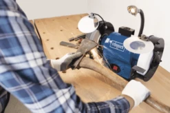 SCHEPPACH - BG200AL Touret à Meuler Double 230V 50Hz 550W 8 SCHEPPACH - BG200AL Touret à Meuler Double 230V 50Hz 550W -Outils Scheppach Touret BG200 AL double meule min